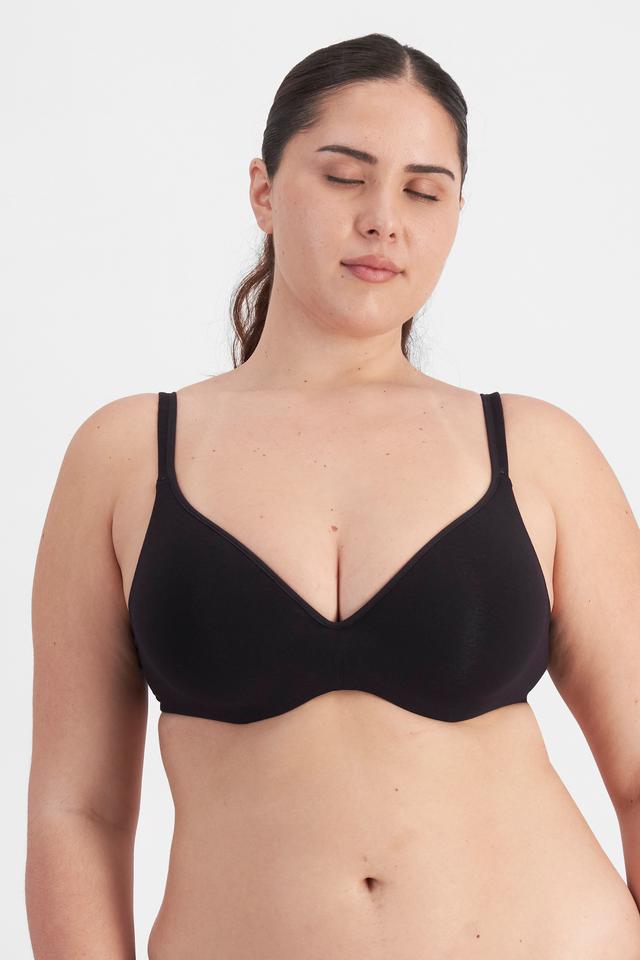 Brittany (She/Her) wears size 12 and is 173cm tall with 93cm chest and 78cm waist