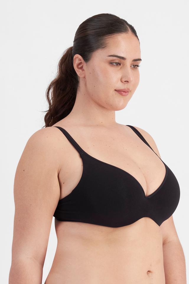 Brittany (She/Her) wears size 12 and is 173cm tall with 93cm chest and 78cm waist