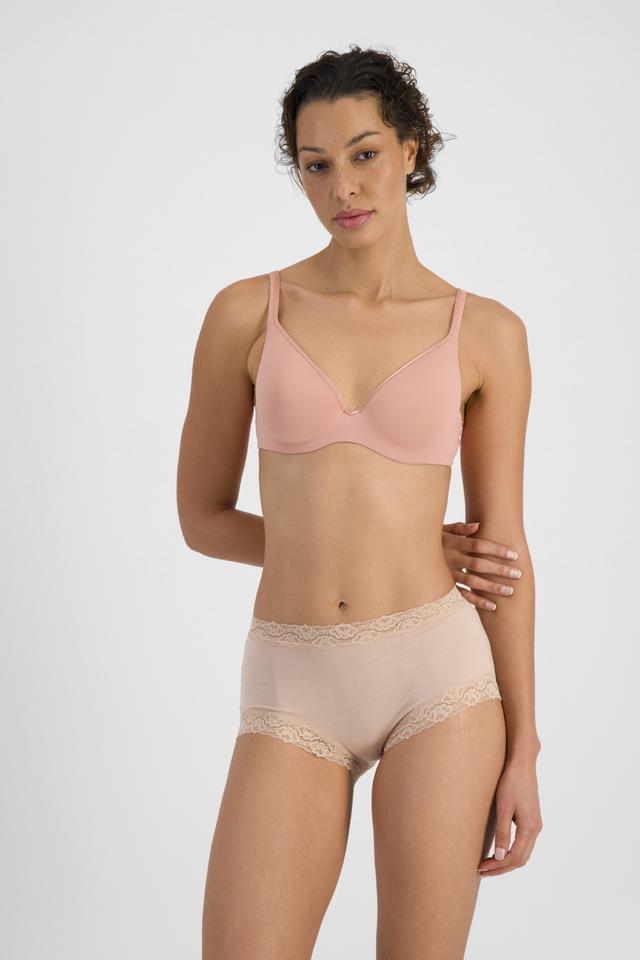 MILA (She/Her) wears size 12B and is 176cm tall with 81cm chest and 62cm waist