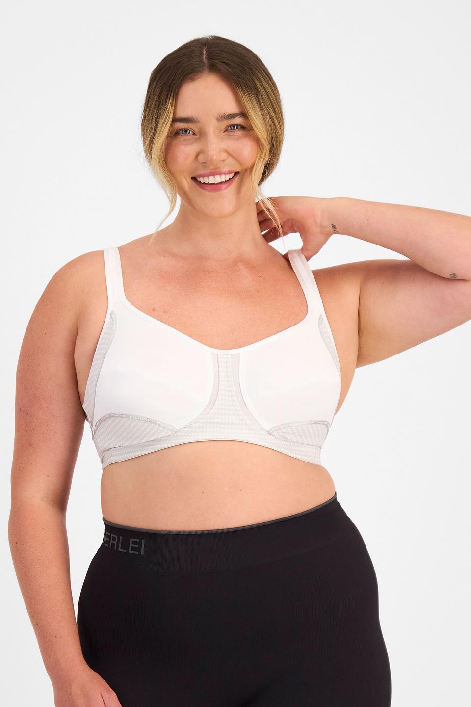 Chanel (She/Her) wears size 14D and is 176cm tall with 104cm chest and 89cm waist