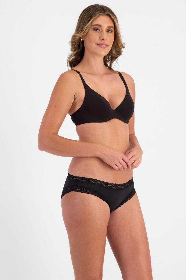 Emily (She/Her) wears size 12 and is 179cm tall with 87cm chest and 69cm waist