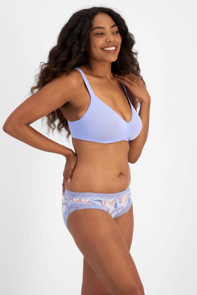 Caitlin (She/Her) wears size 14 and is 176cm tall with 114cm chest and 95cm waist