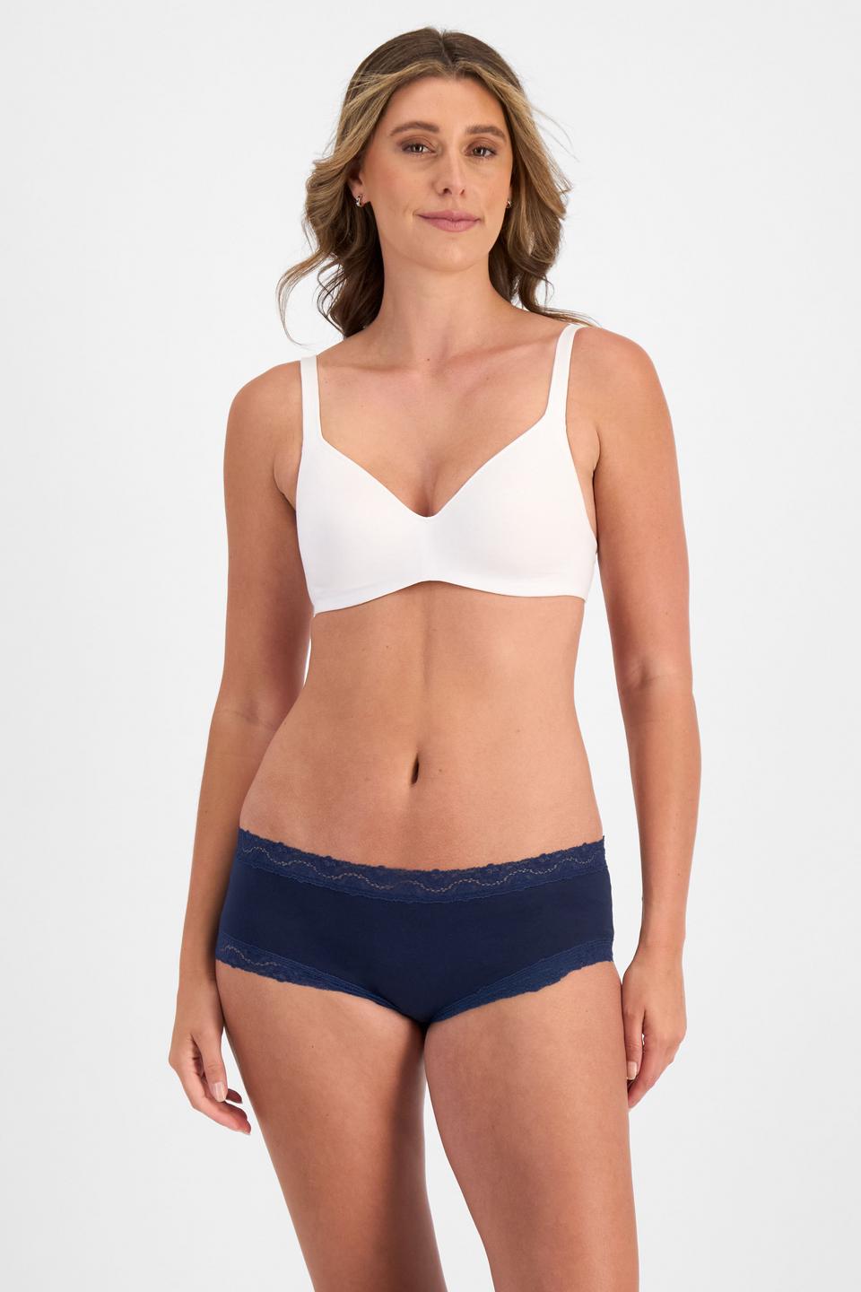 Emily (She/Her) wears size 12 and is 179cm tall with 87cm chest and 69cm waist