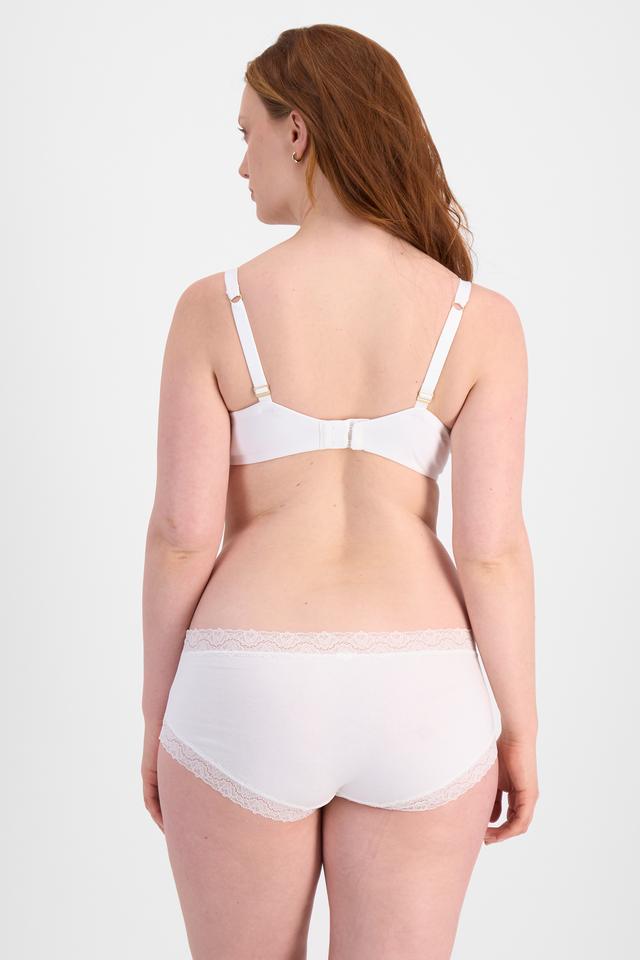 Martine (She/Her) wears size 14 and is 175cm tall with 82cm chest and 76cm waist