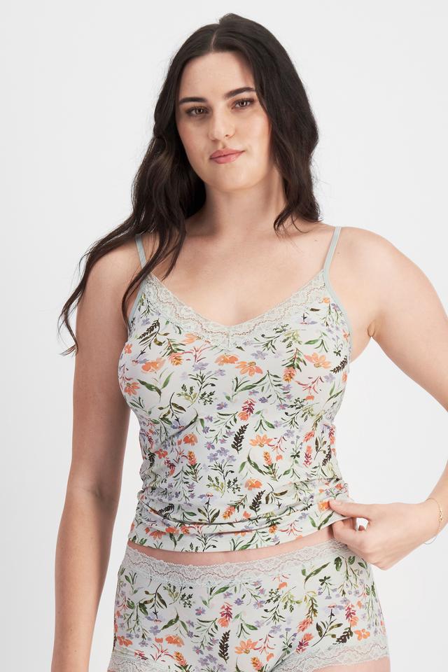 Jacqleen (She/Her) wears size 14DD and is 183cm tall with 93cm chest and 73cm waist