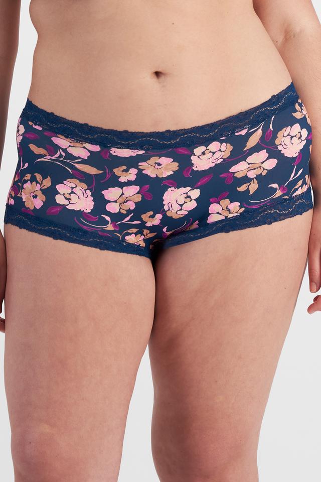 Brittany (She/Her) wears size 12 and is 173cm tall with 93cm chest and 78cm waist