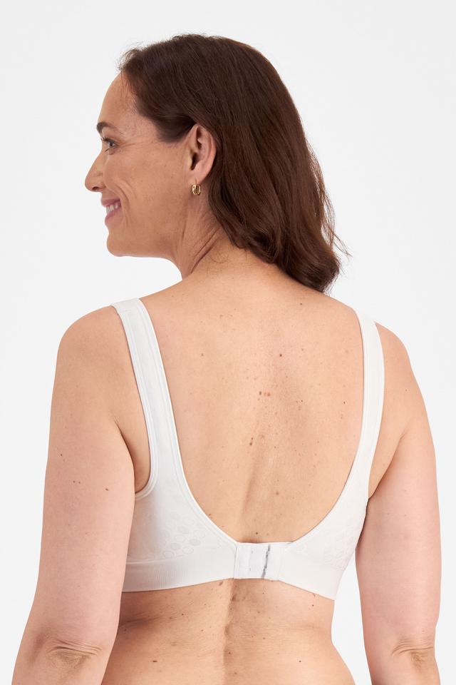 Playtex Comfort Revolution Contour Wirefree Bra 2 pack