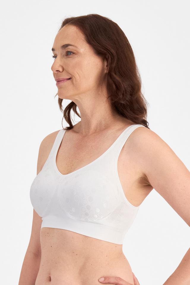 Playtex Comfort Revolution Contour Wirefree Bra 2 pack
