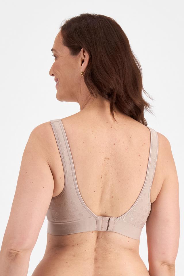 Playtex Comfort Revolution Contour Wirefree Bra 2 pack