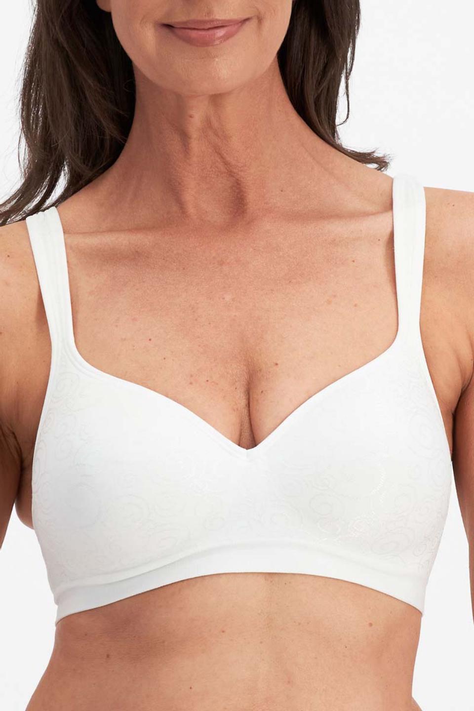 Playtex Comfort Revolution Contour Wirefree Bra