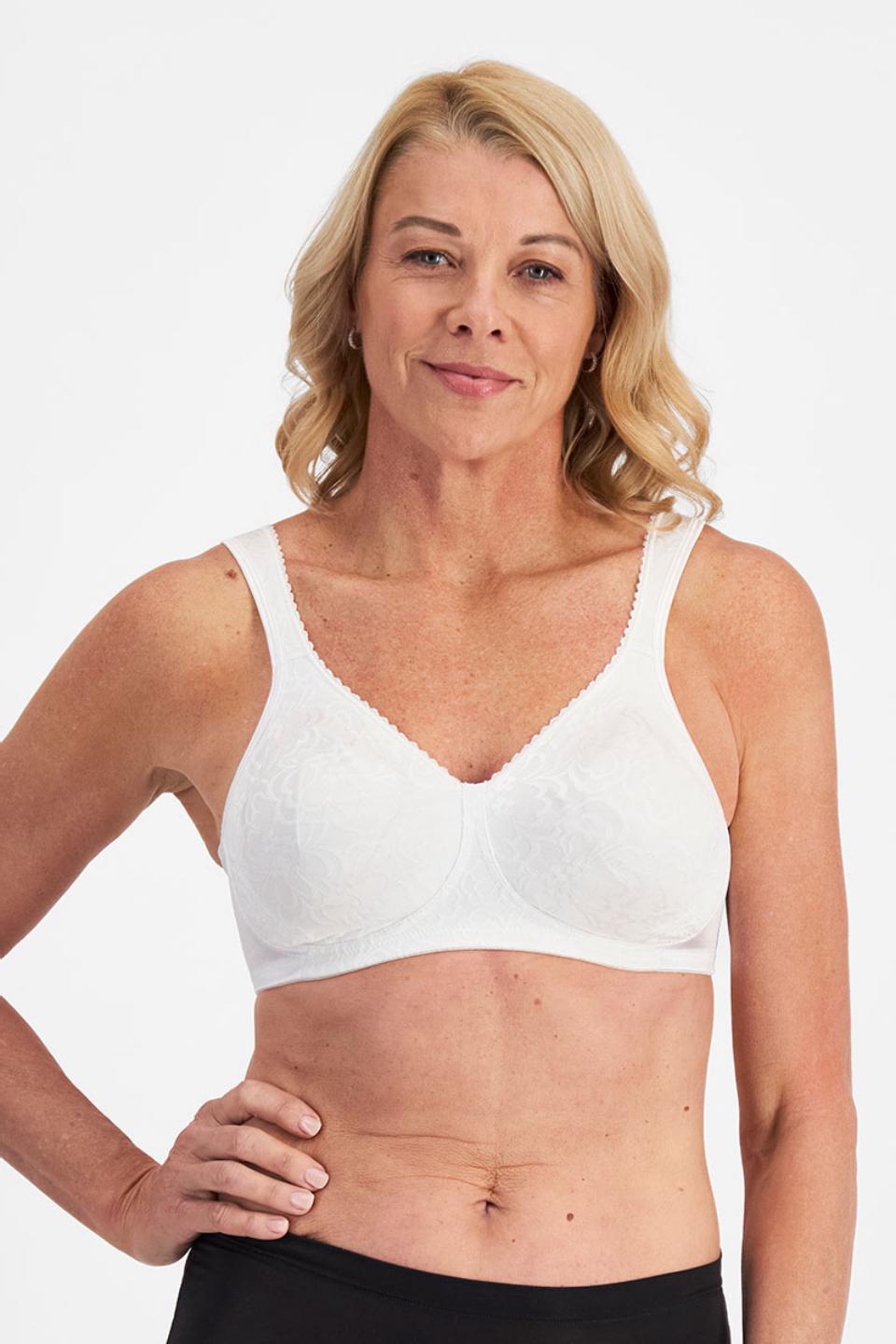Julie (She/Her) wears size 14c and is 182cm tall with 97cm chest and 79cm waist