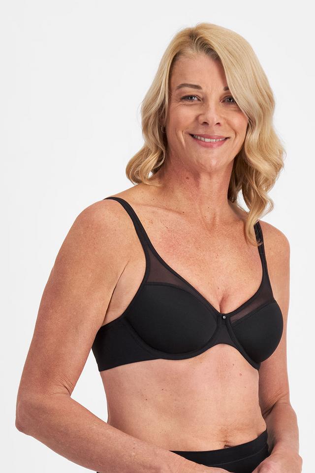 Julie (She/Her) wears size 14c and is 182cm tall with 97cm chest and 79cm waist