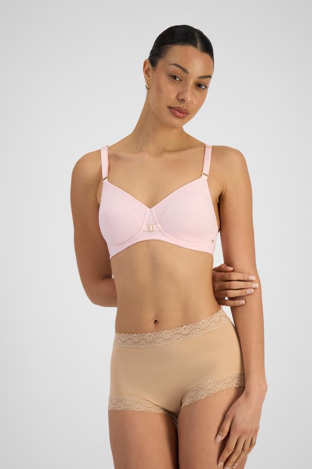 MILA (She/Her) wears size 12B and is 176cm tall with 81cm chest and 62cm waist