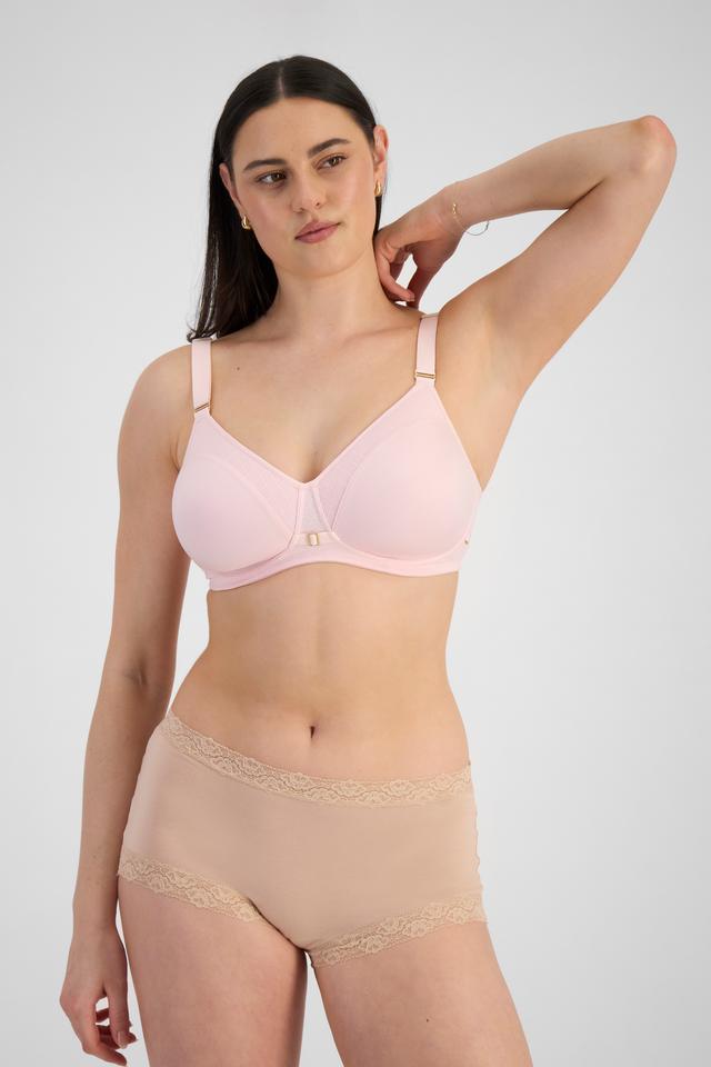 MILA (She/Her) wears size 12B and is 176cm tall with 81cm chest and 62cm waist