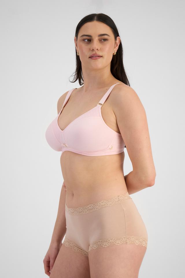 MILA (She/Her) wears size 12B and is 176cm tall with 81cm chest and 62cm waist