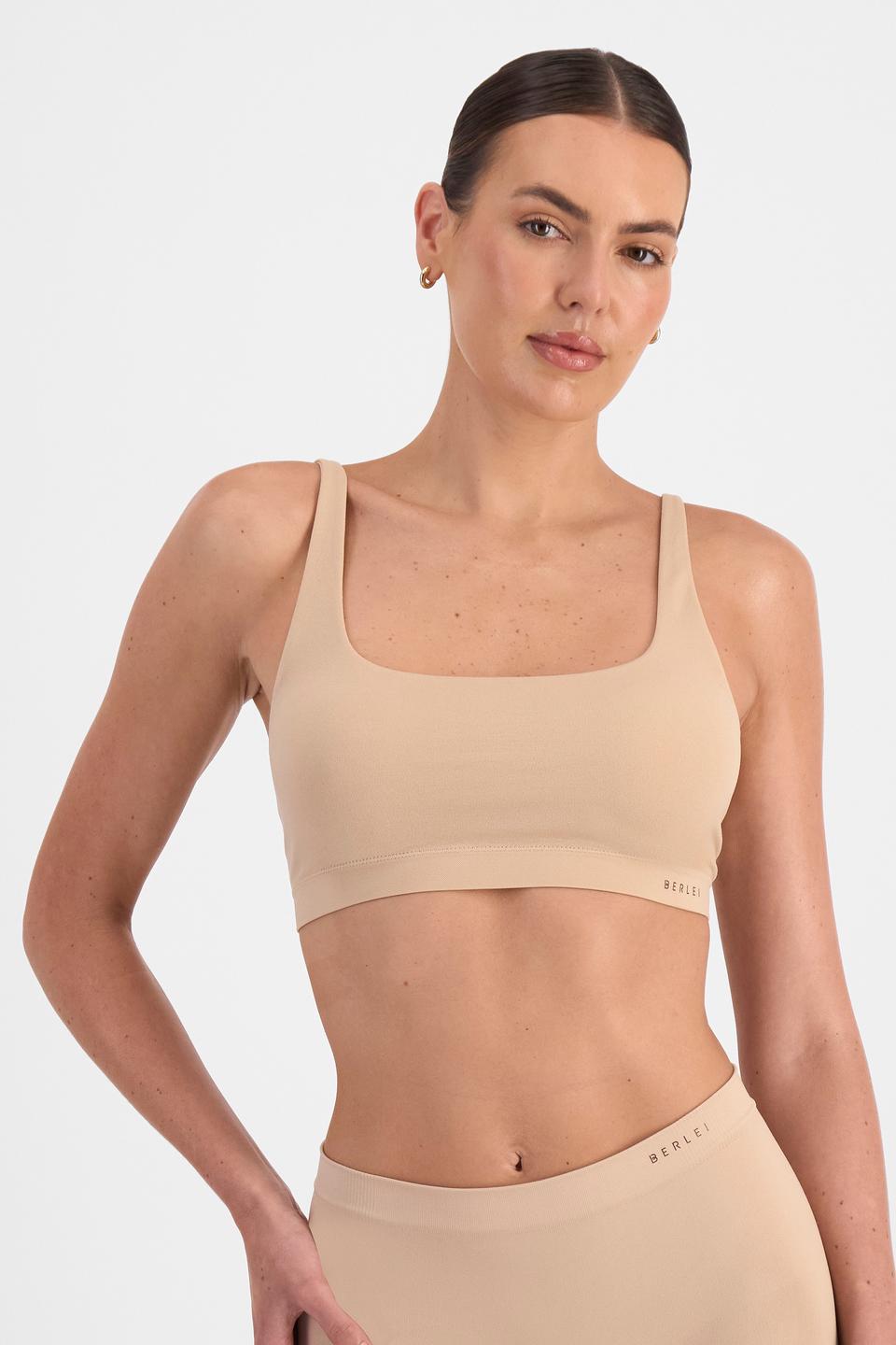 Pearl (She/Her) wears size 12B and is 181cm tall with 92cm chest and 63cm waist