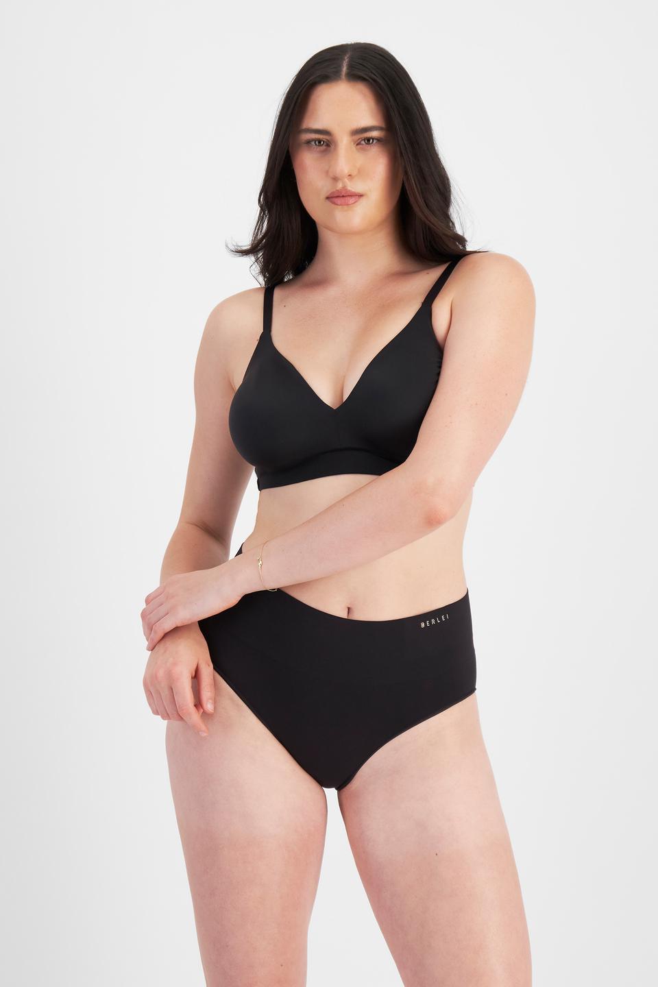 Jacqleen (She/Her) wears size 14 and is 183cm tall with 93cm chest and 73cm waist