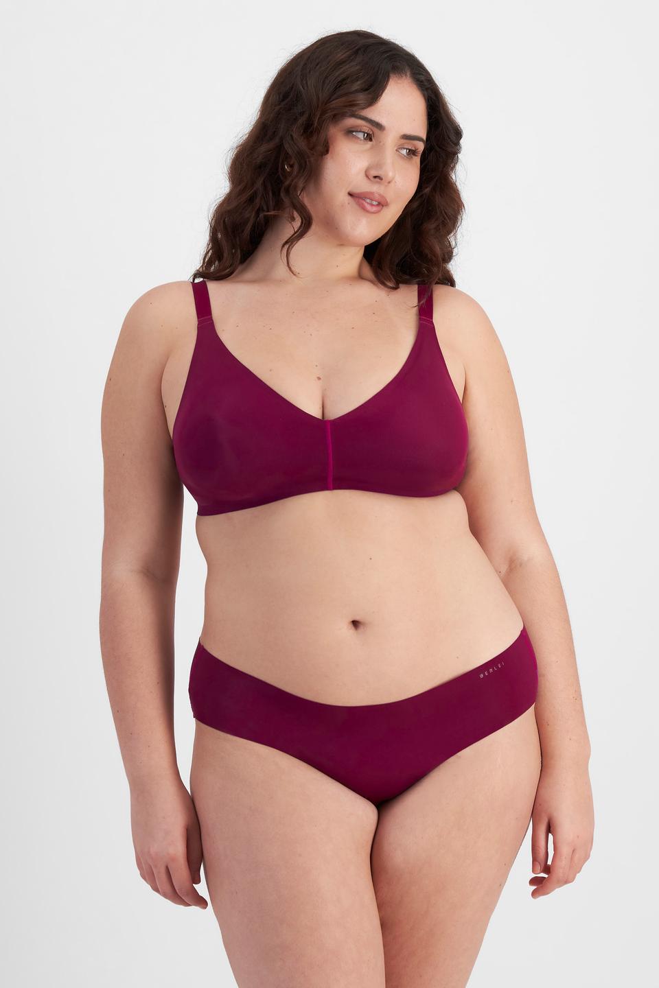 Brittany (She/Her) wears size 12 and is 173cm tall with 93cm chest and 78cm waist