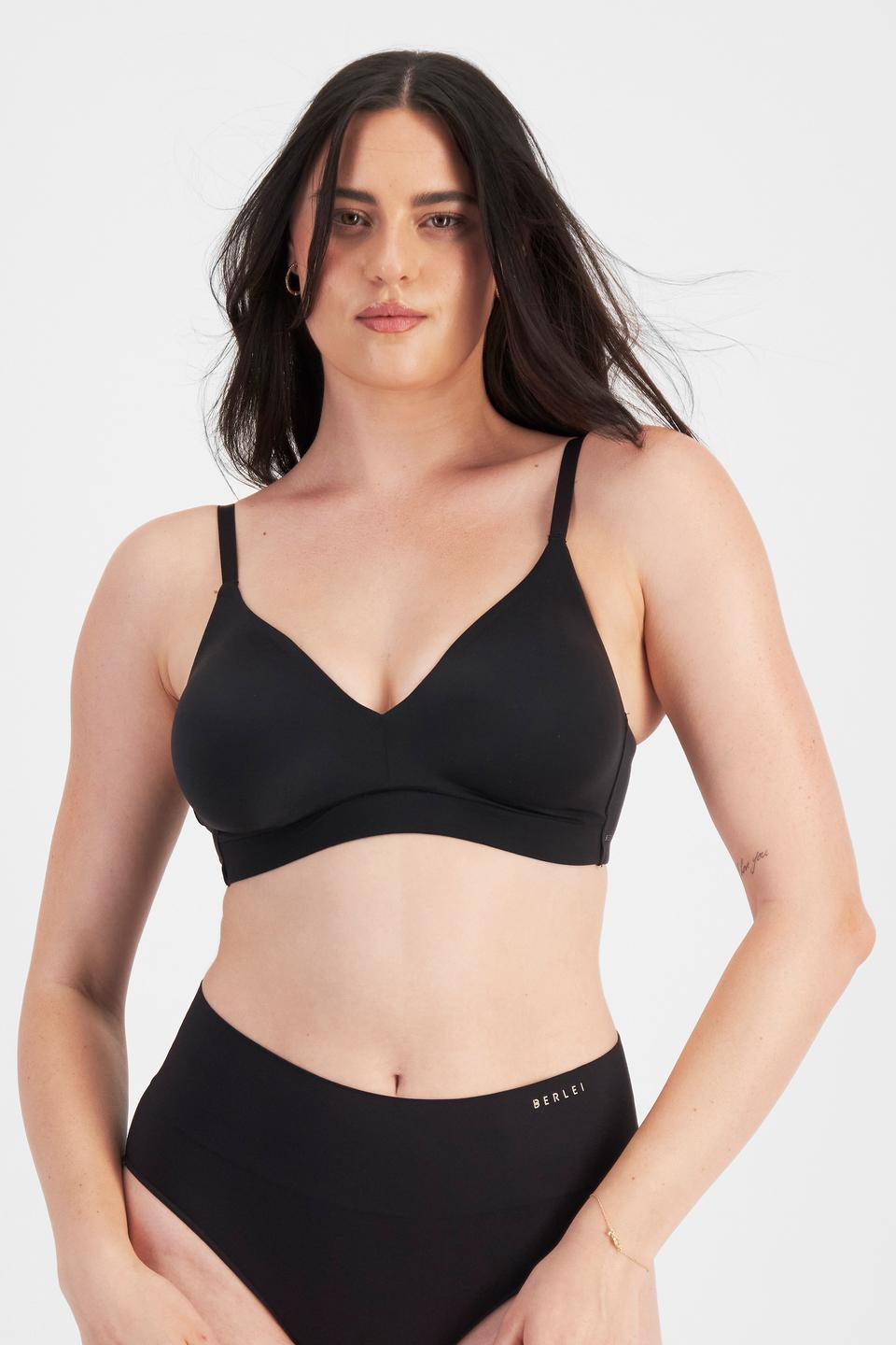 Jacqleen (She/Her) wears size 14DD and is 183cm tall with 93cm chest and 73cm waist