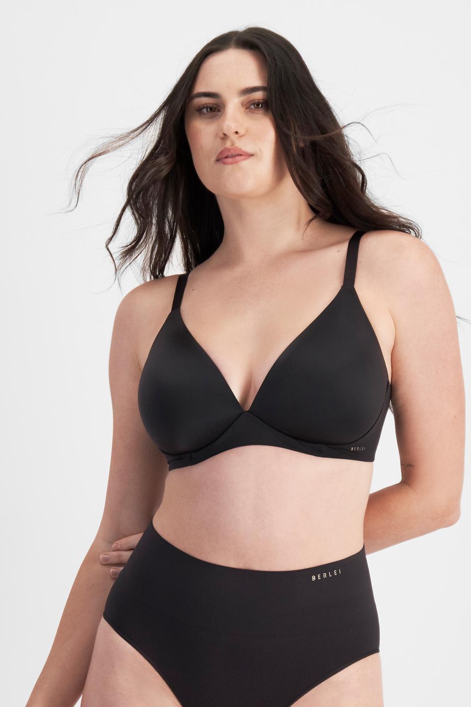 Jacqleen (She/Her) wears size 14DD and is 183cm tall with 93cm chest and 73cm waist