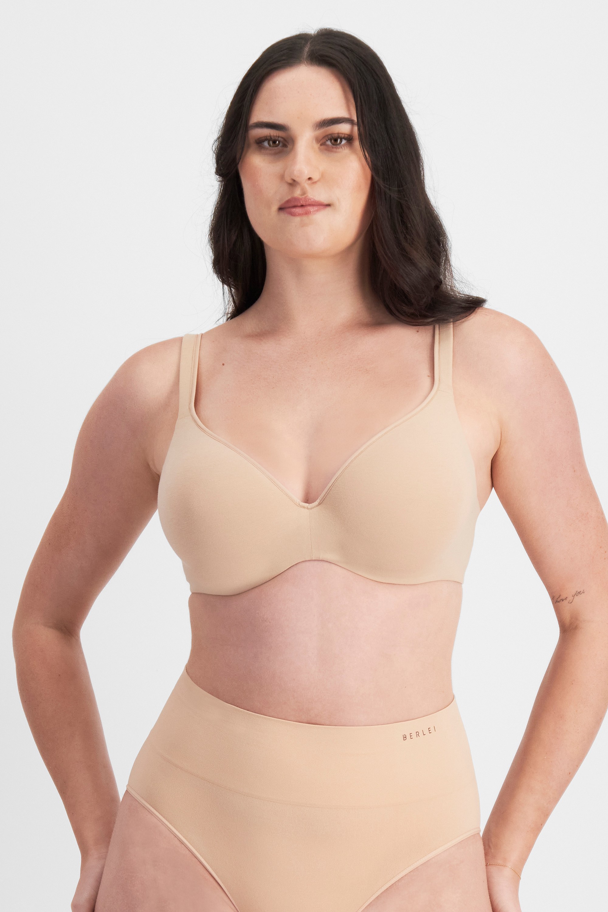 Emily (She/Her) wears size 12B and is 179cm tall with 87cm chest and 69cm waist
